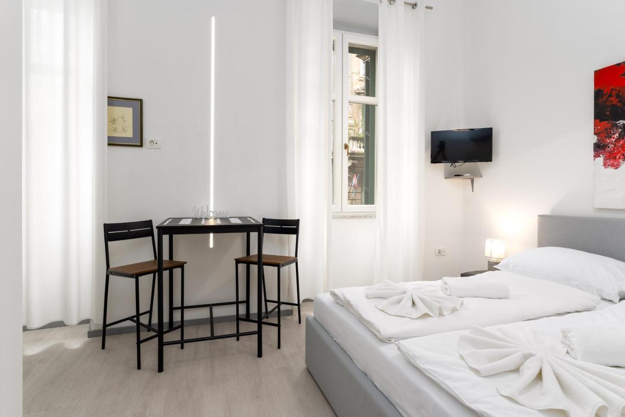 Centar Apartments Rijeka Ngoại thất bức ảnh