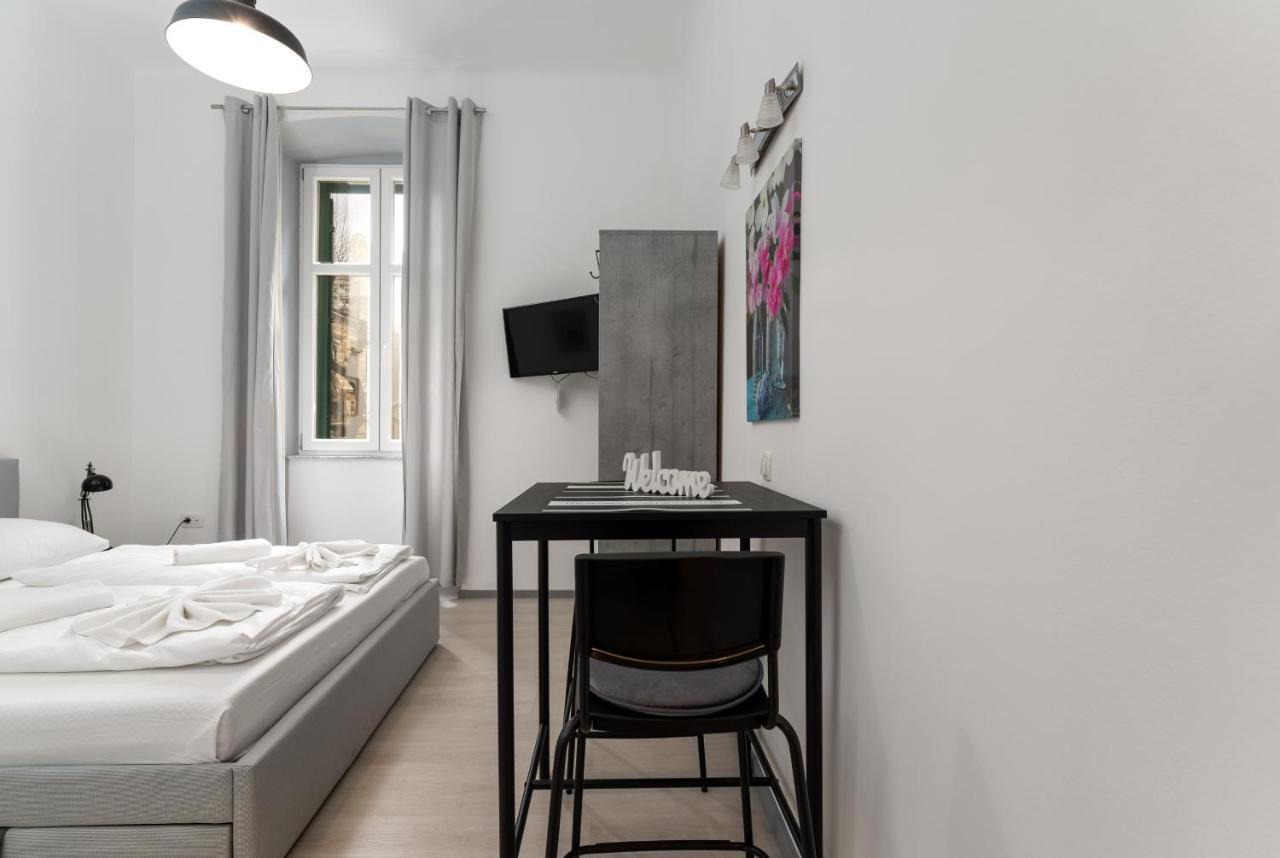 Centar Apartments Rijeka Ngoại thất bức ảnh